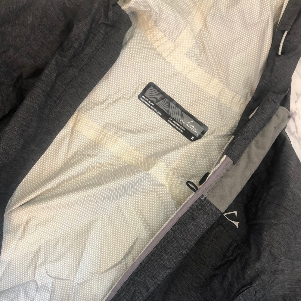 Small raincoat - Picture 2 of 2